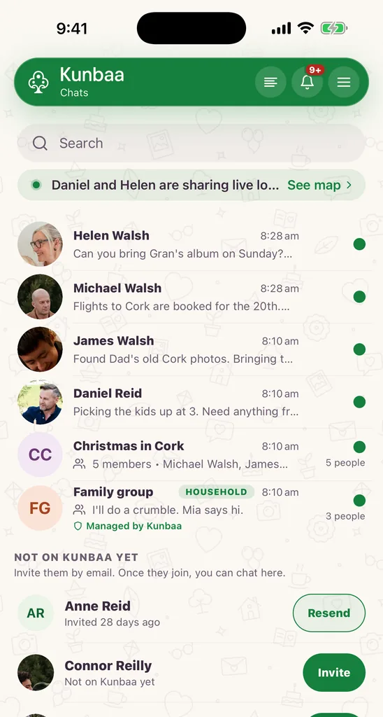 Family chats in the Kunbaa app (test family): one-to-one chats, a Christmas group and the household group Kunbaa makes from the tree